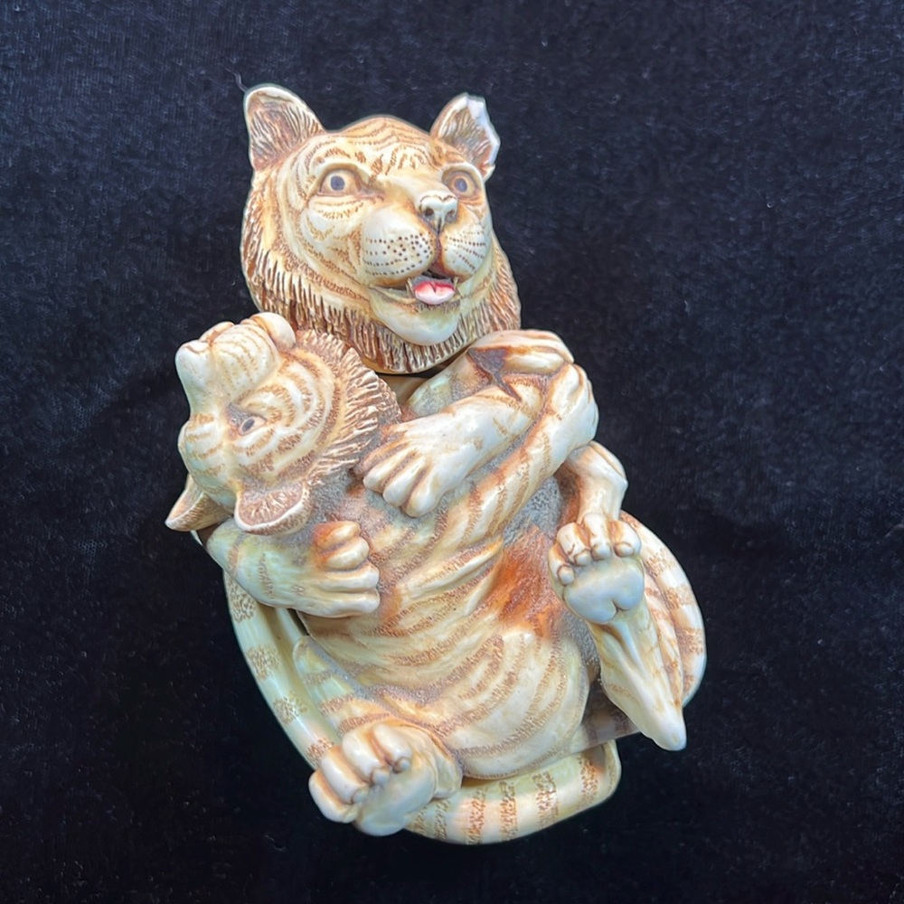 Vintage Harmony Kingdom Pride and Joy